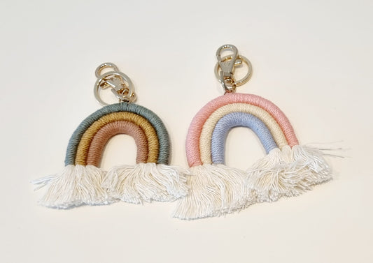 Sleutelhanger macramé regenboog 2 varianten